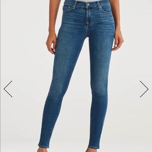 7 For All Mankind Women's Gwenevere Skinny Jean Size 27